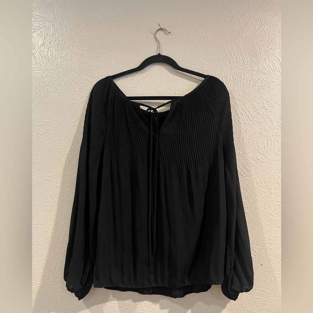 Max Studio Black Pleated Blouse - Picture 4 of 10